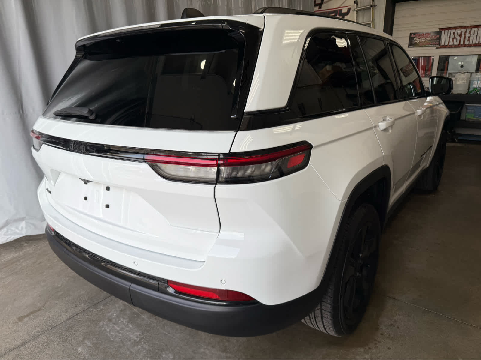 2023 Jeep Grand Cherokee Altitude