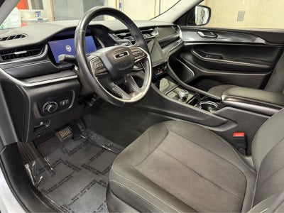 2022 Jeep Grand Cherokee L Laredo