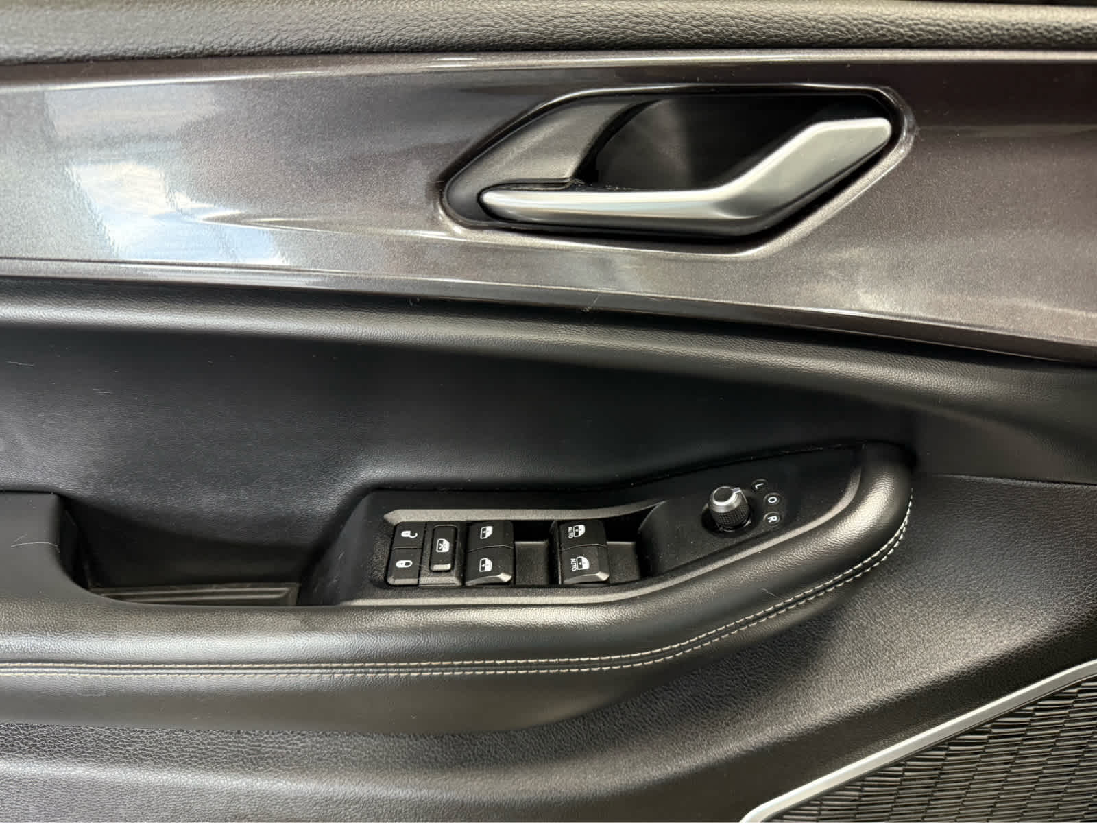 2022 Jeep Grand Cherokee L Laredo