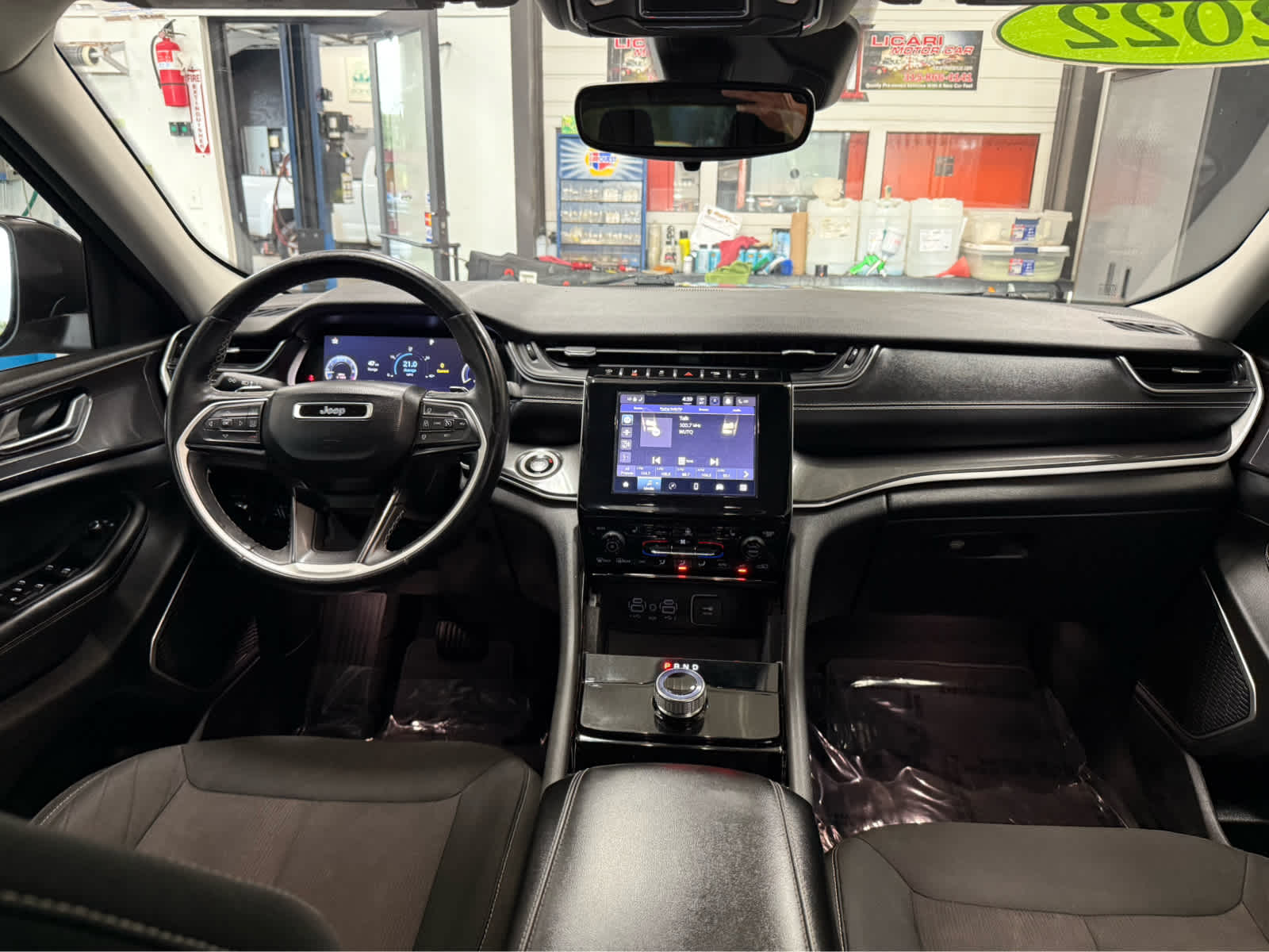2022 Jeep Grand Cherokee L Laredo