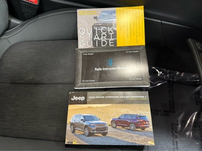 2022 Jeep Grand Cherokee L Laredo