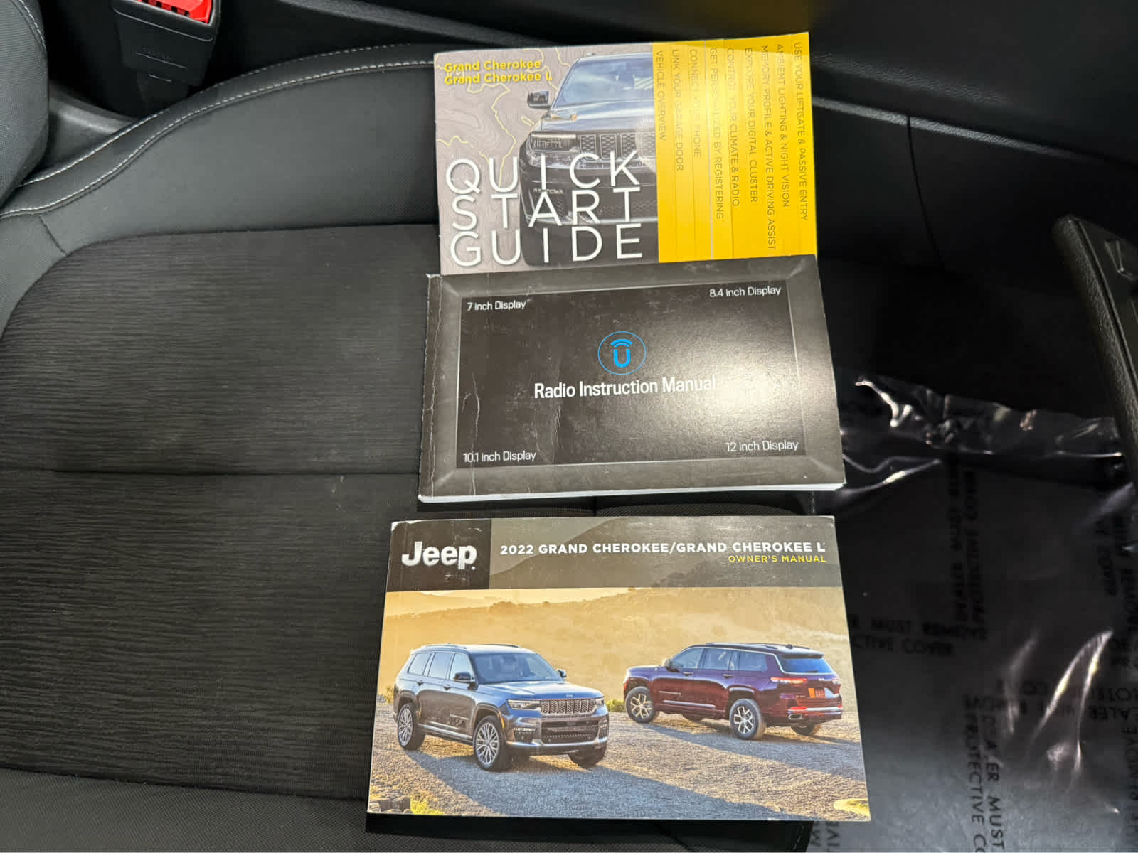 2022 Jeep Grand Cherokee L Laredo