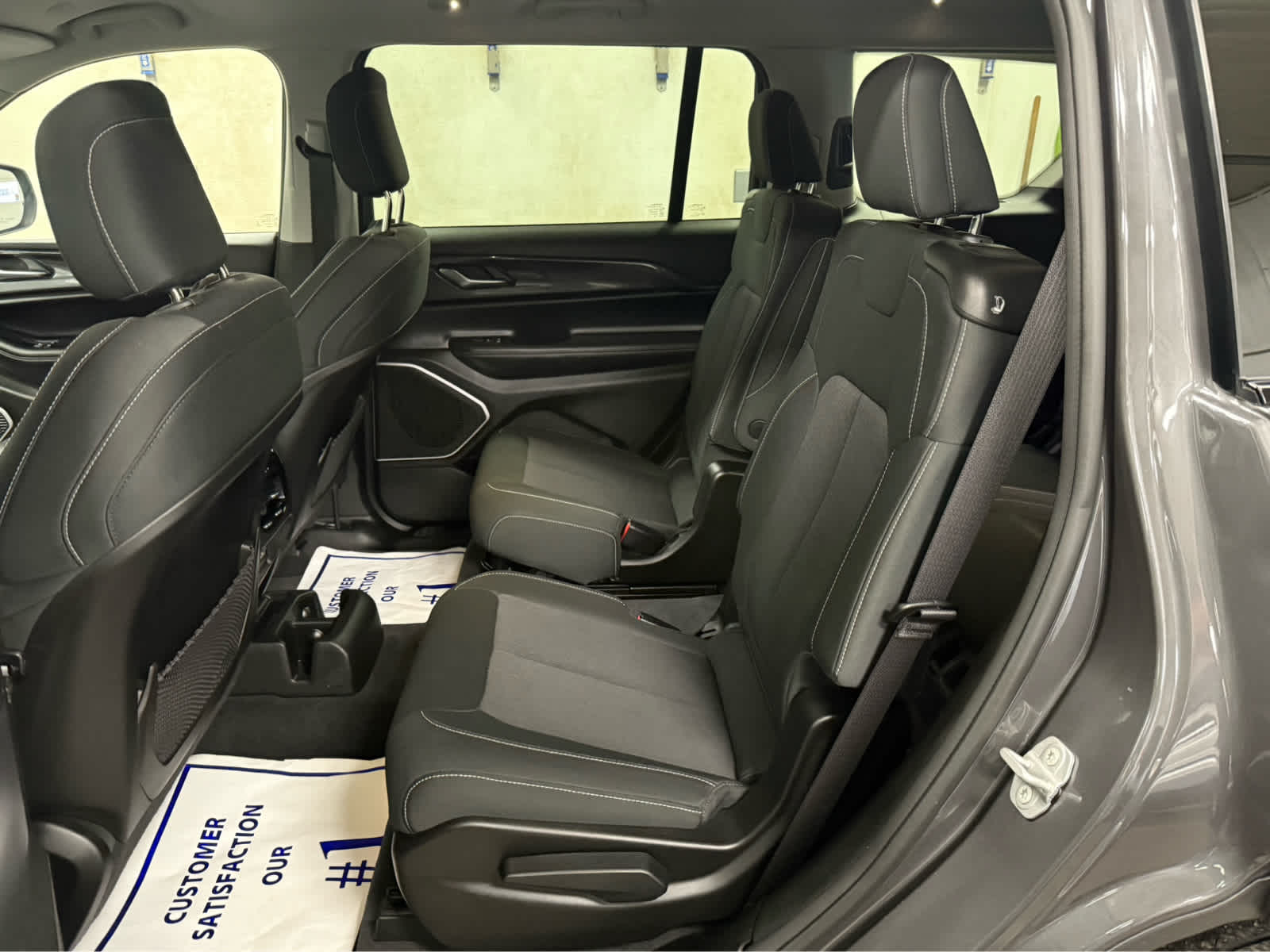 2022 Jeep Grand Cherokee L Laredo