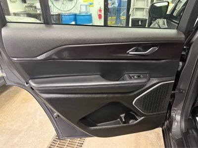 2022 Jeep Grand Cherokee L Laredo