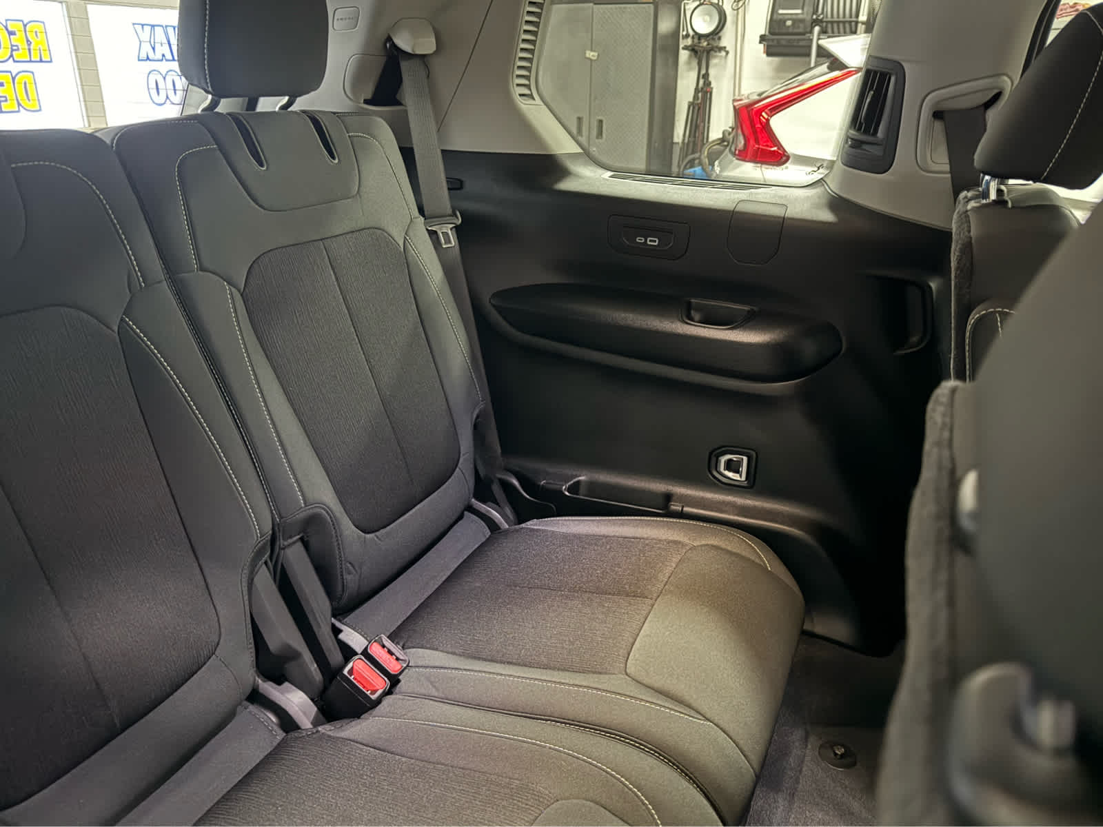 2022 Jeep Grand Cherokee L Laredo