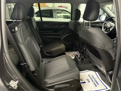 2022 Jeep Grand Cherokee L Laredo