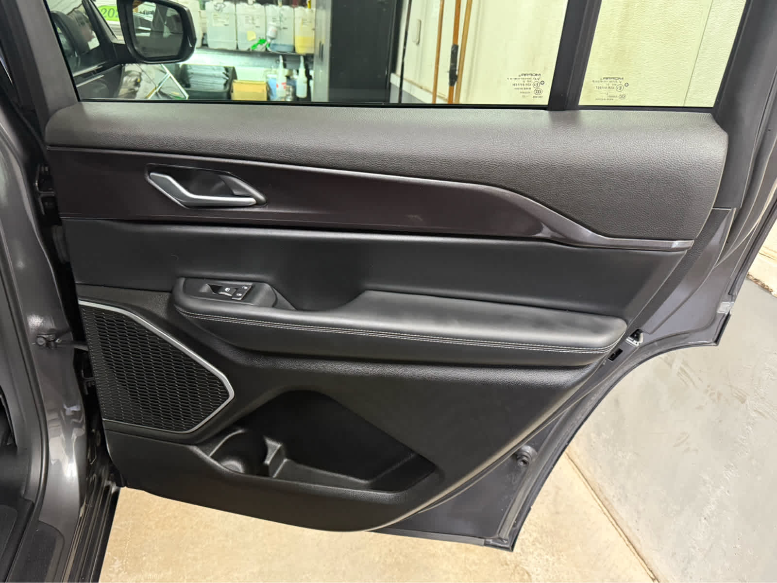 2022 Jeep Grand Cherokee L Laredo