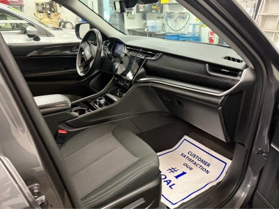 2022 Jeep Grand Cherokee L Laredo