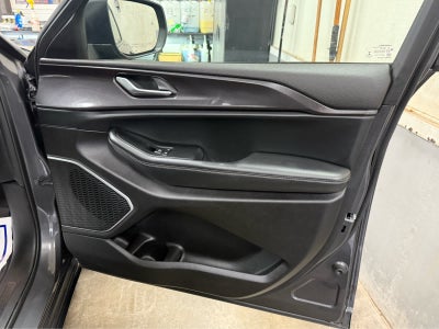 2022 Jeep Grand Cherokee L Laredo