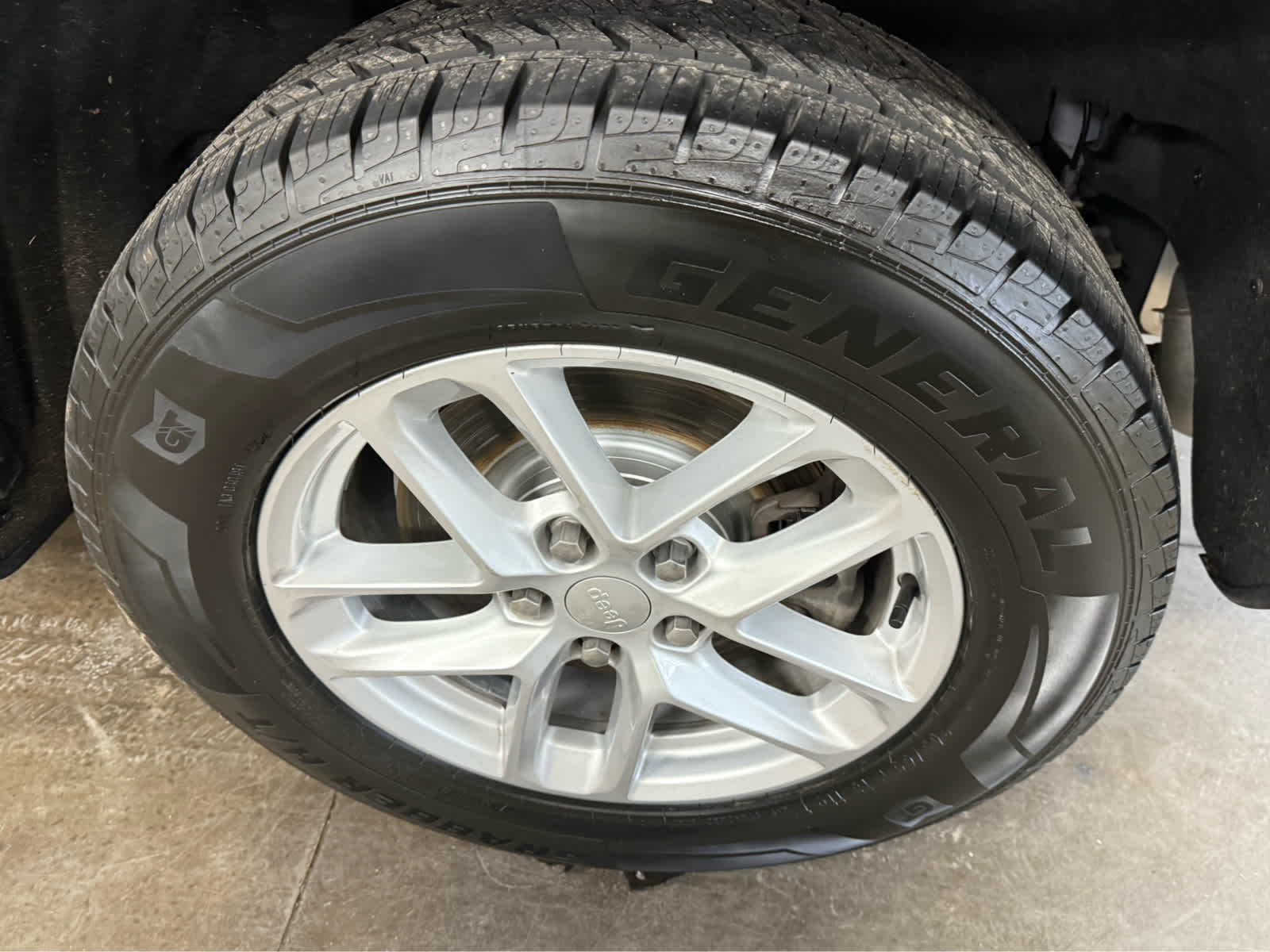 2022 Jeep Grand Cherokee L Laredo