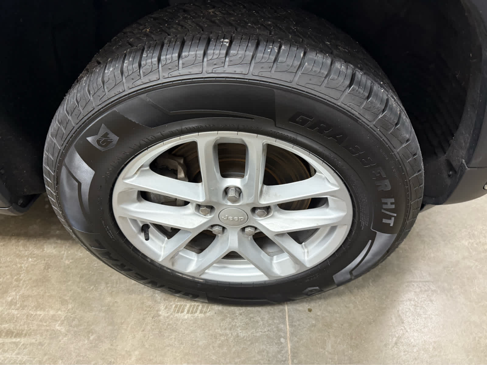 2022 Jeep Grand Cherokee L Laredo