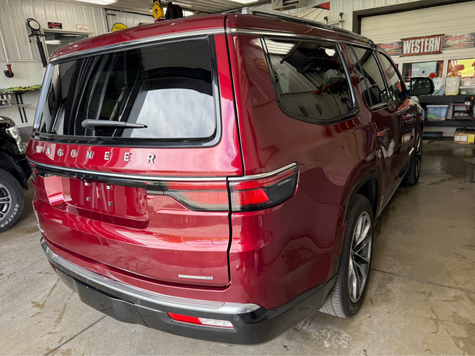 2022 Jeep Wagoneer Series III