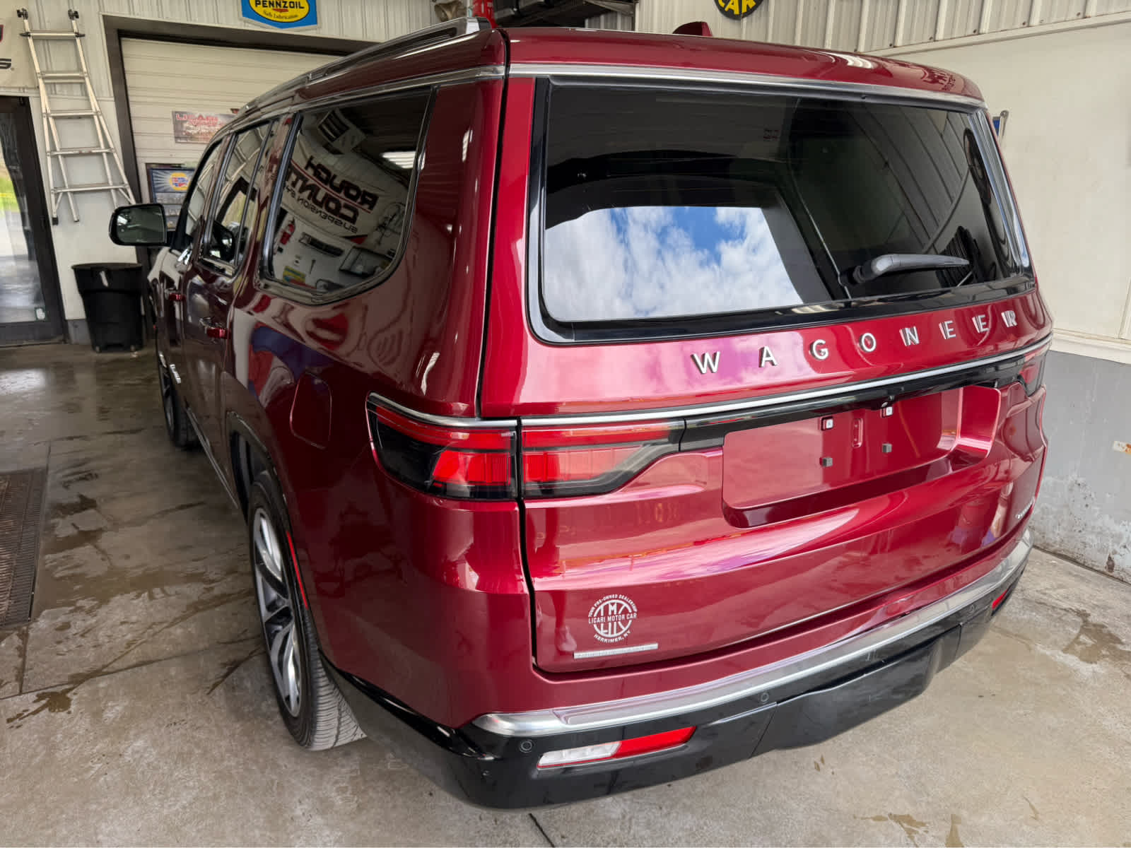 2022 Jeep Wagoneer Series III