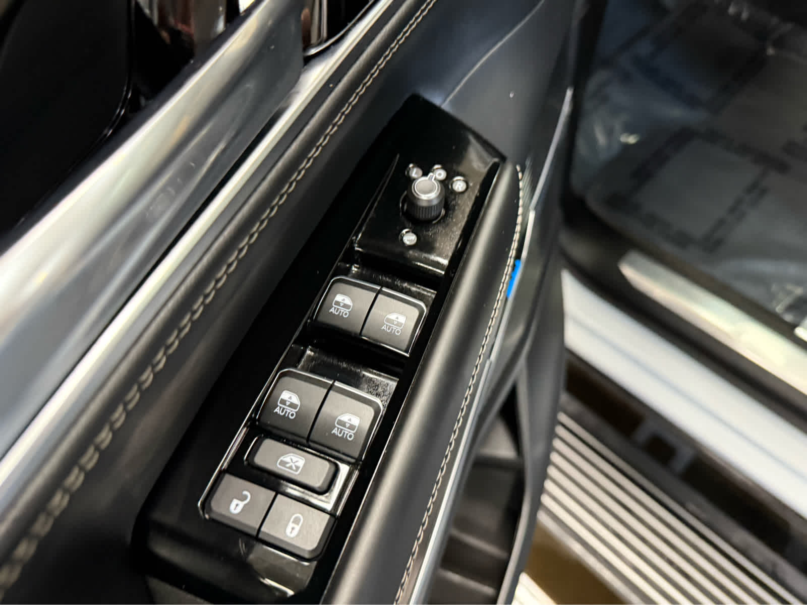 2023 Jeep Grand Wagoneer Series II
