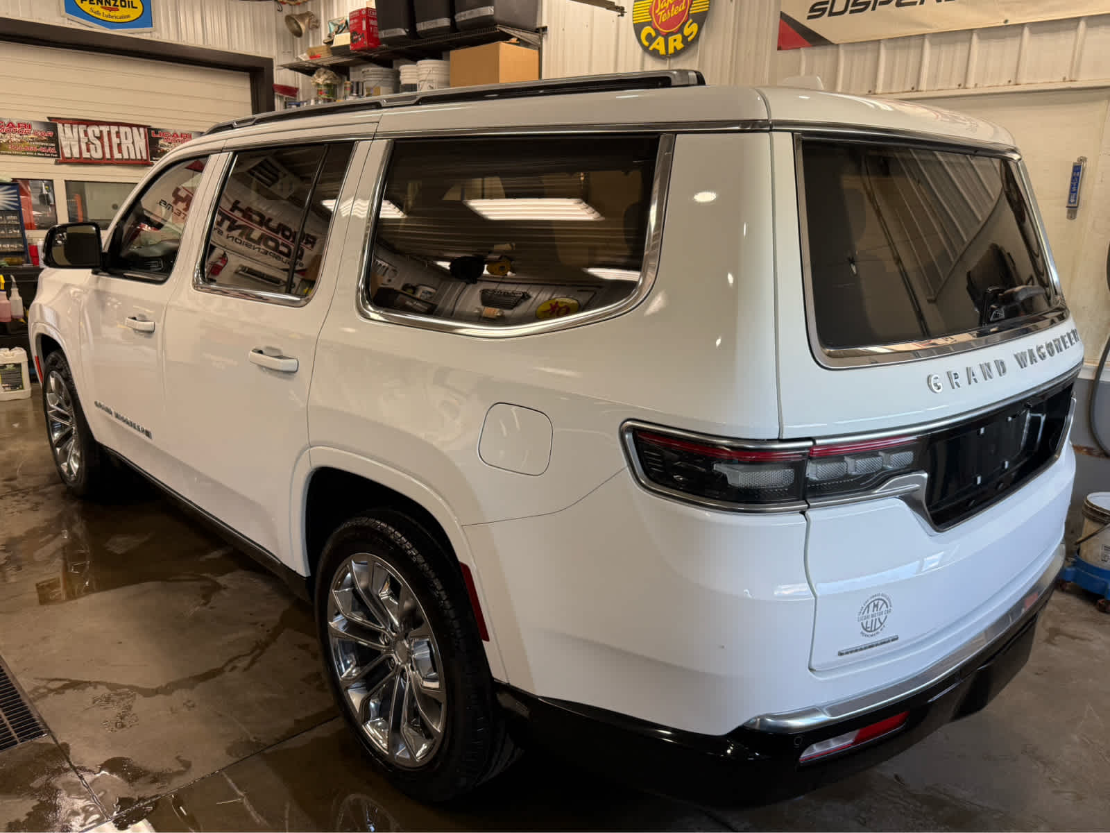 2023 Jeep Grand Wagoneer Series II