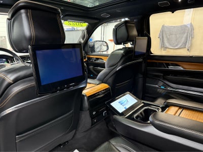 2022 Jeep Grand Wagoneer Series III