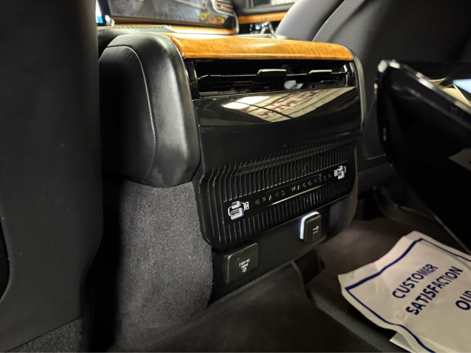 2022 Jeep Grand Wagoneer Series III