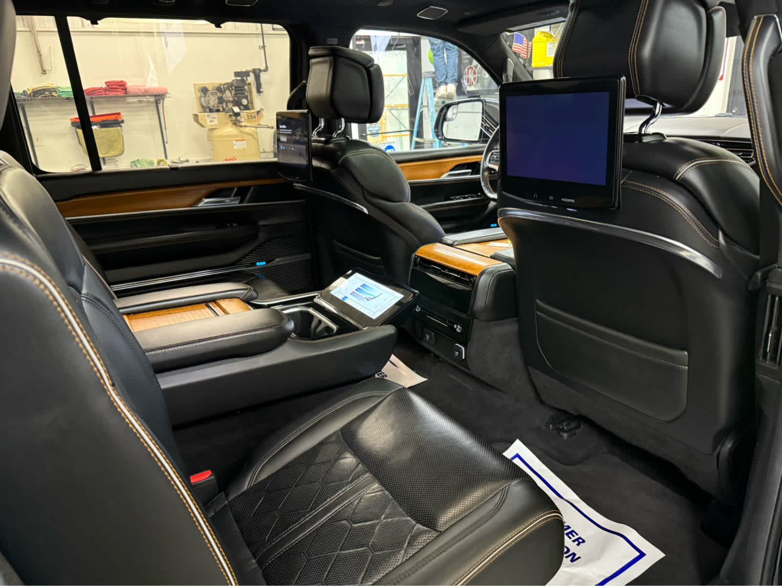 2022 Jeep Grand Wagoneer Series III