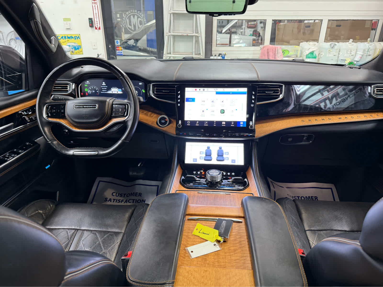 2022 Jeep Grand Wagoneer Series III
