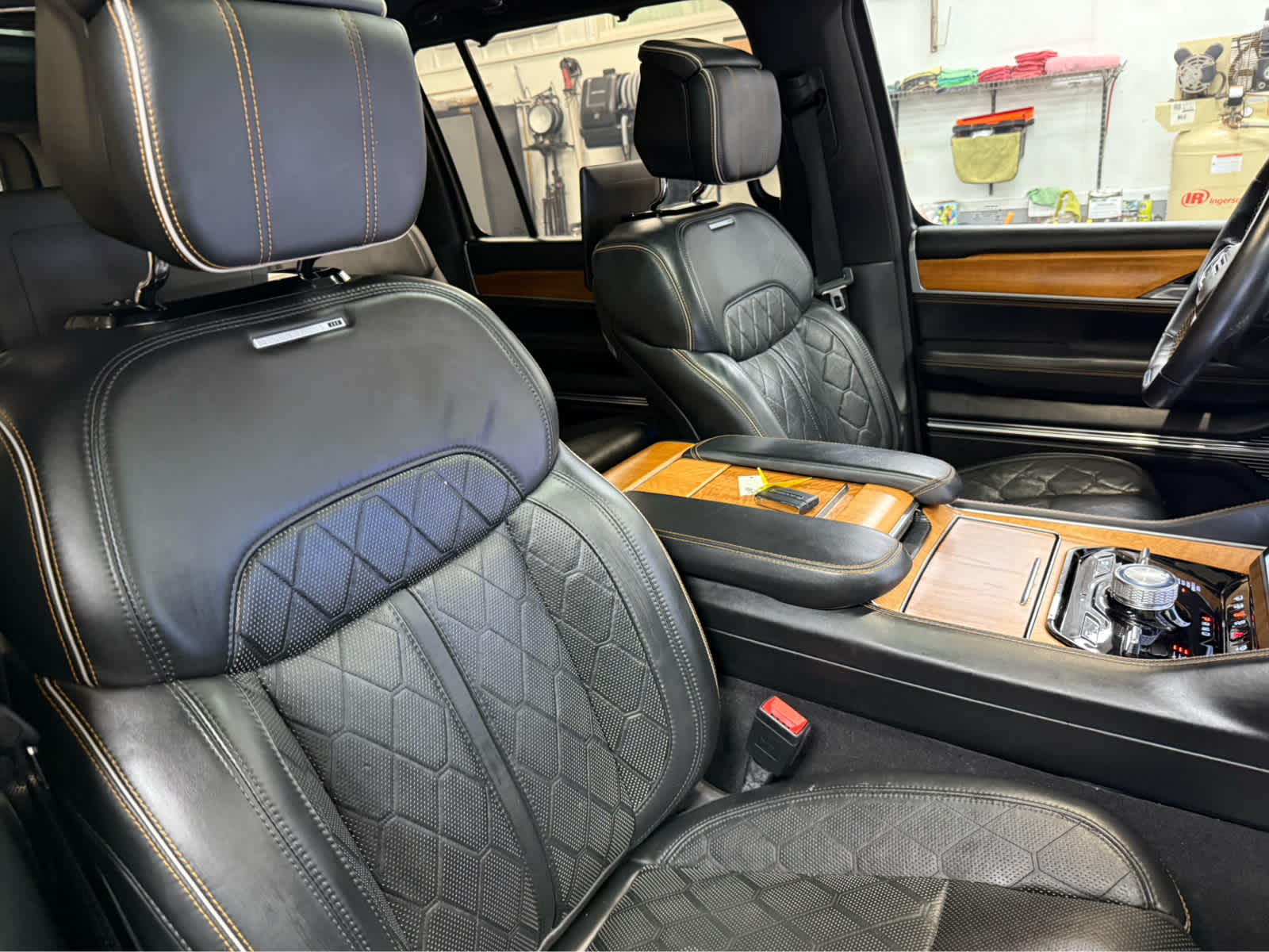 2022 Jeep Grand Wagoneer Series III