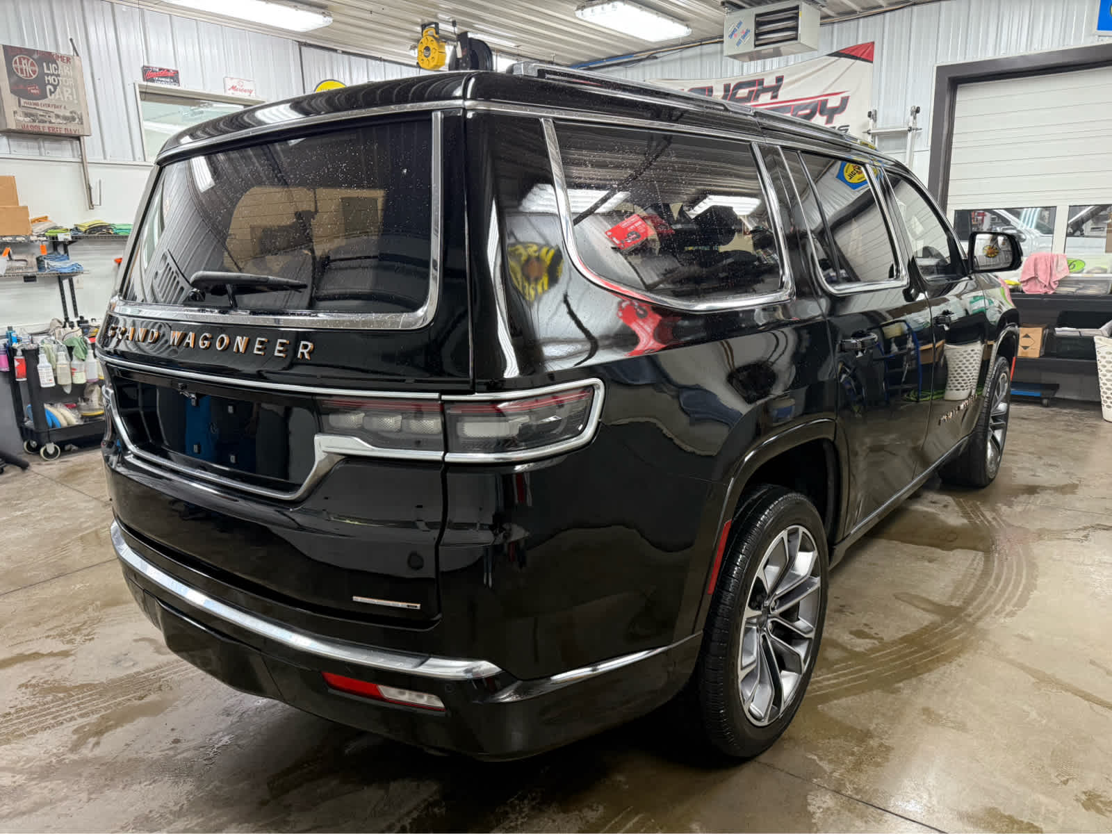 2022 Jeep Grand Wagoneer Series III