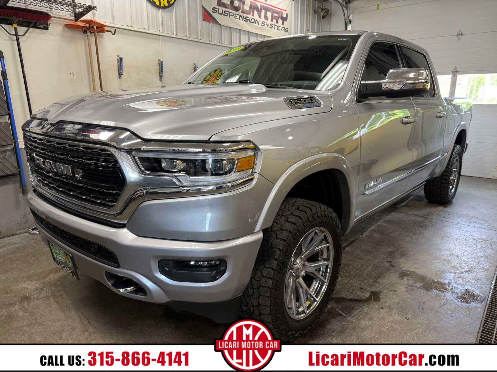 2023 RAM 1500 Limited 4x4 Crew Cab 5'7's photo