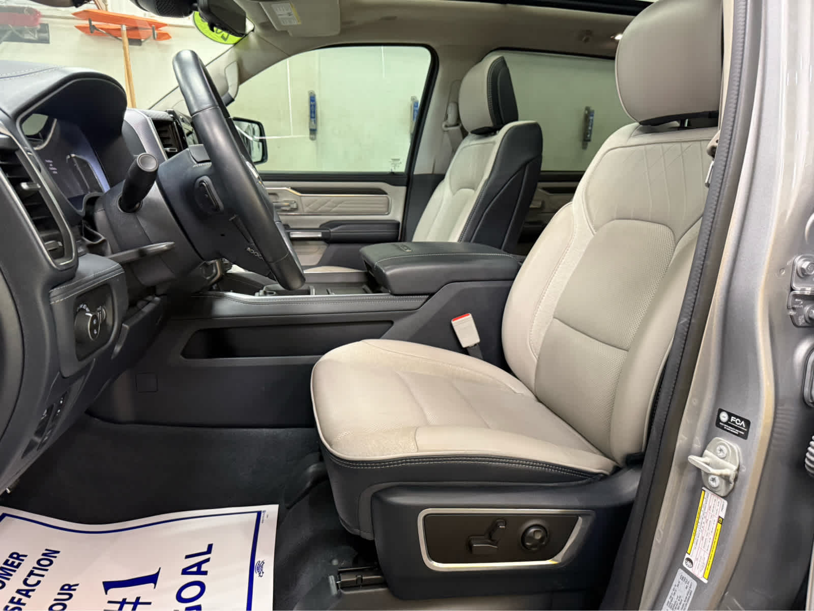 2023 RAM 1500 Limited