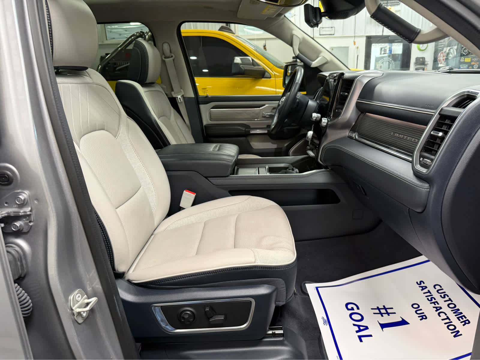 2023 RAM 1500 Limited