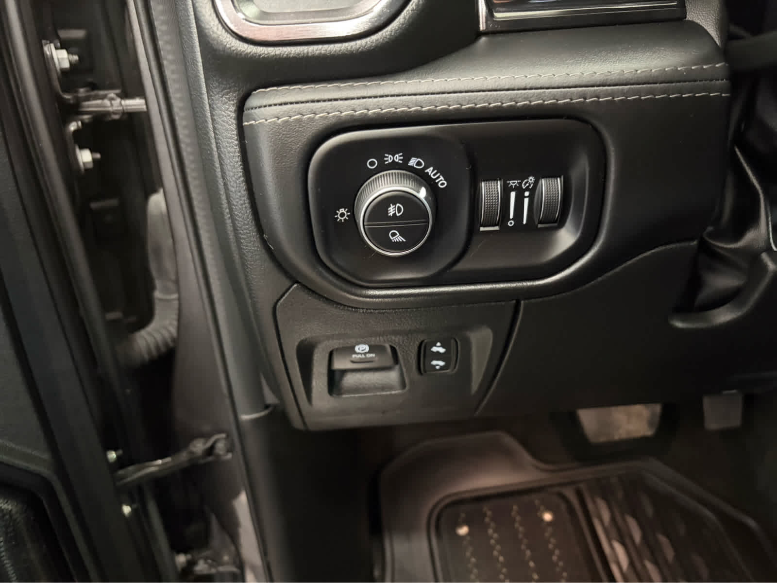 2023 RAM 1500 Limited