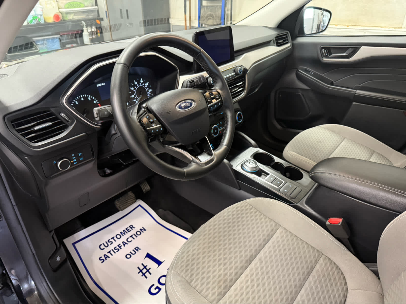 2022 Ford Escape SE