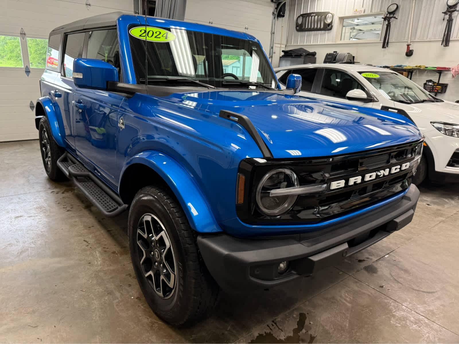 2024 Ford Bronco Outer Banks