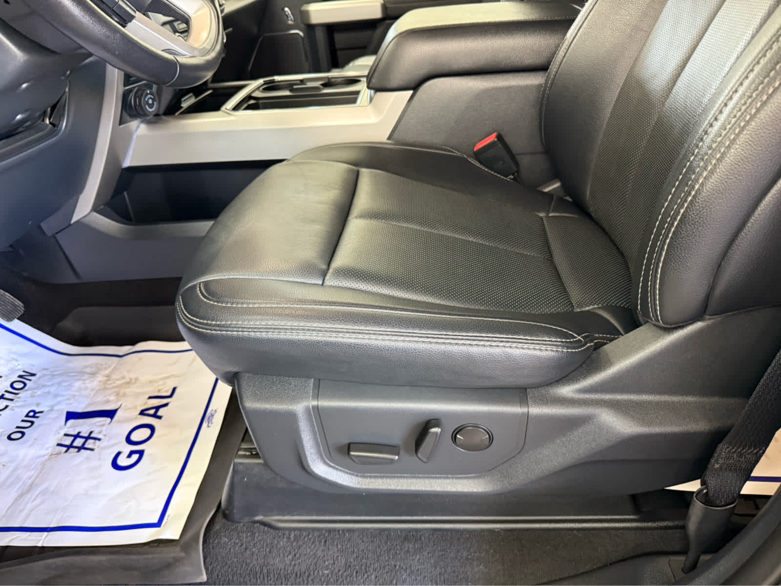 2022 Ford Super Duty F-250 Pickup LARIAT