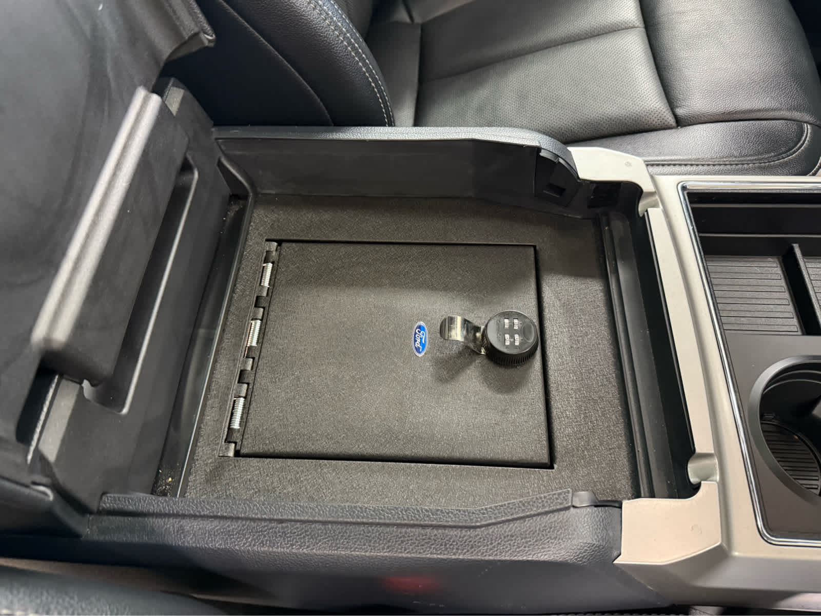 2022 Ford Super Duty F-250 Pickup LARIAT