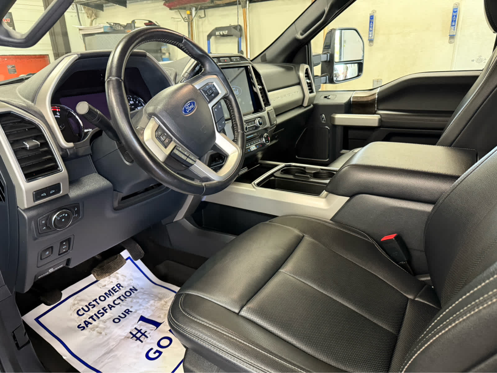 2022 Ford Super Duty F-250 Pickup LARIAT