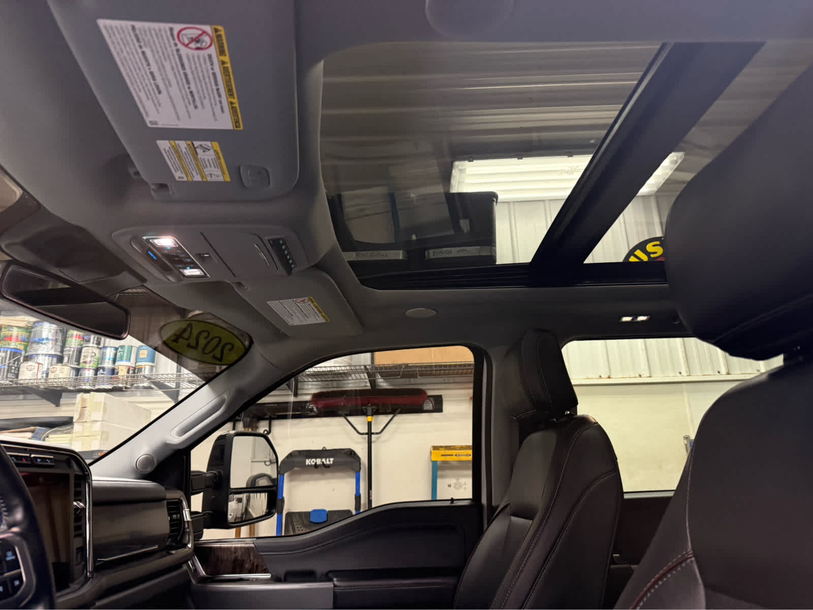 2024 Ford Super Duty F-250 Pickup LARIAT