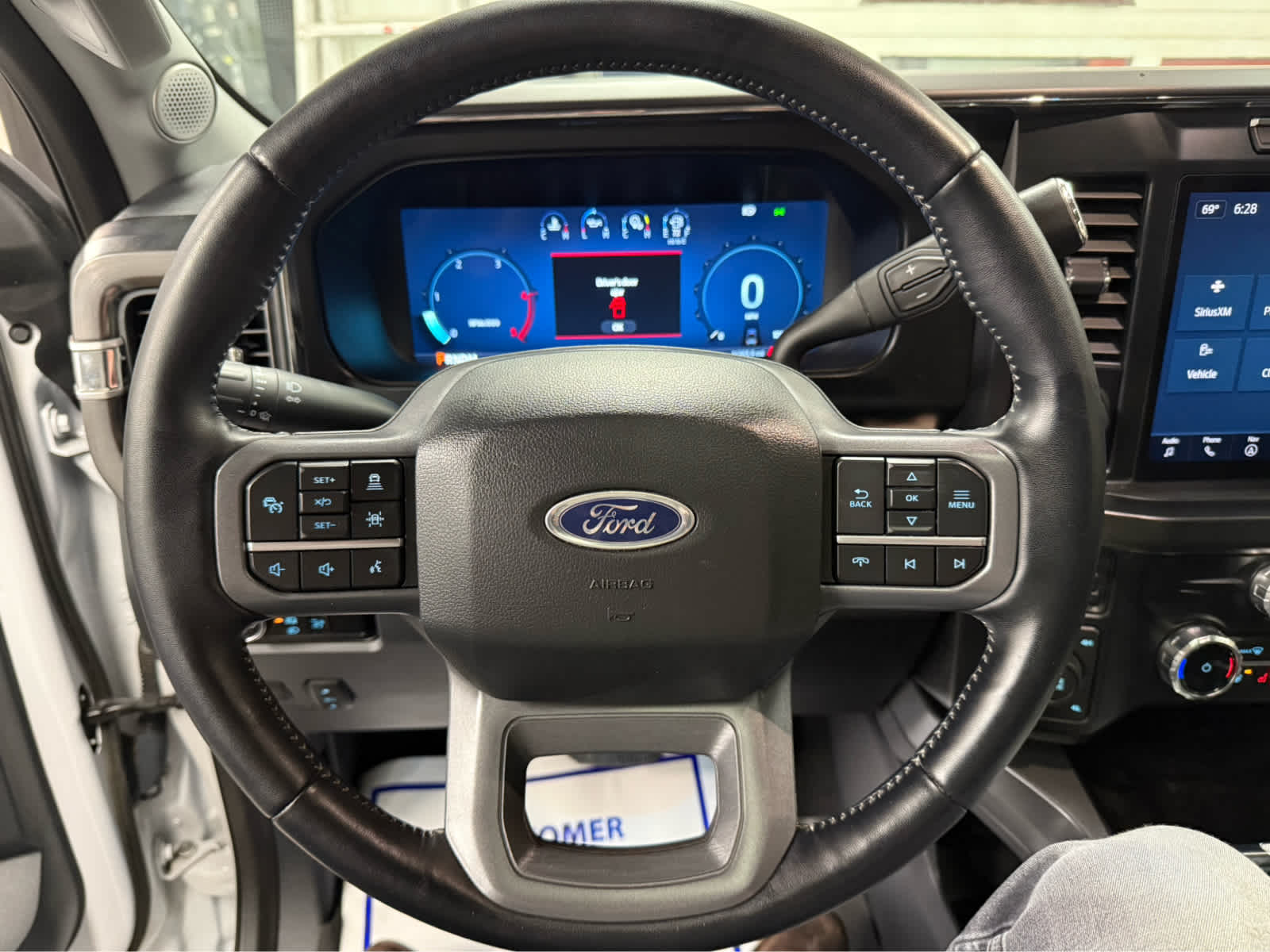 2024 Ford Super Duty F-250 Pickup LARIAT