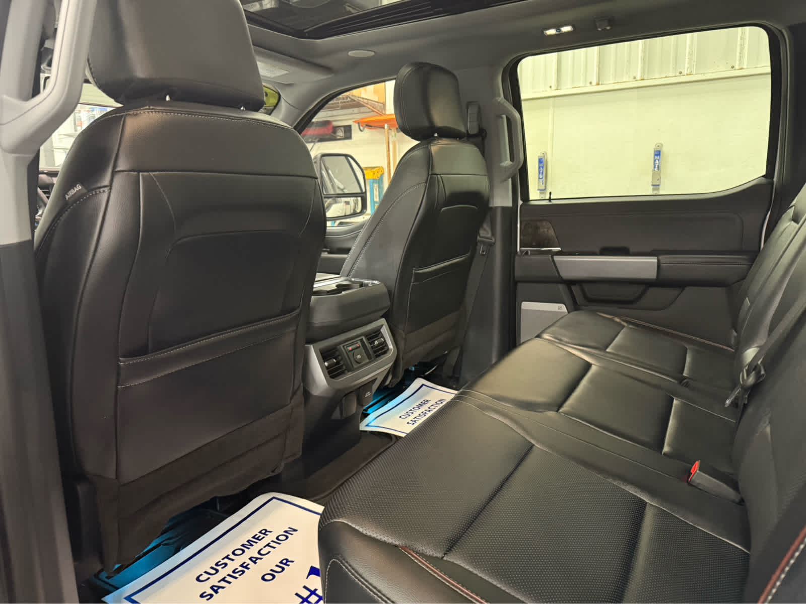 2024 Ford Super Duty F-250 Pickup LARIAT