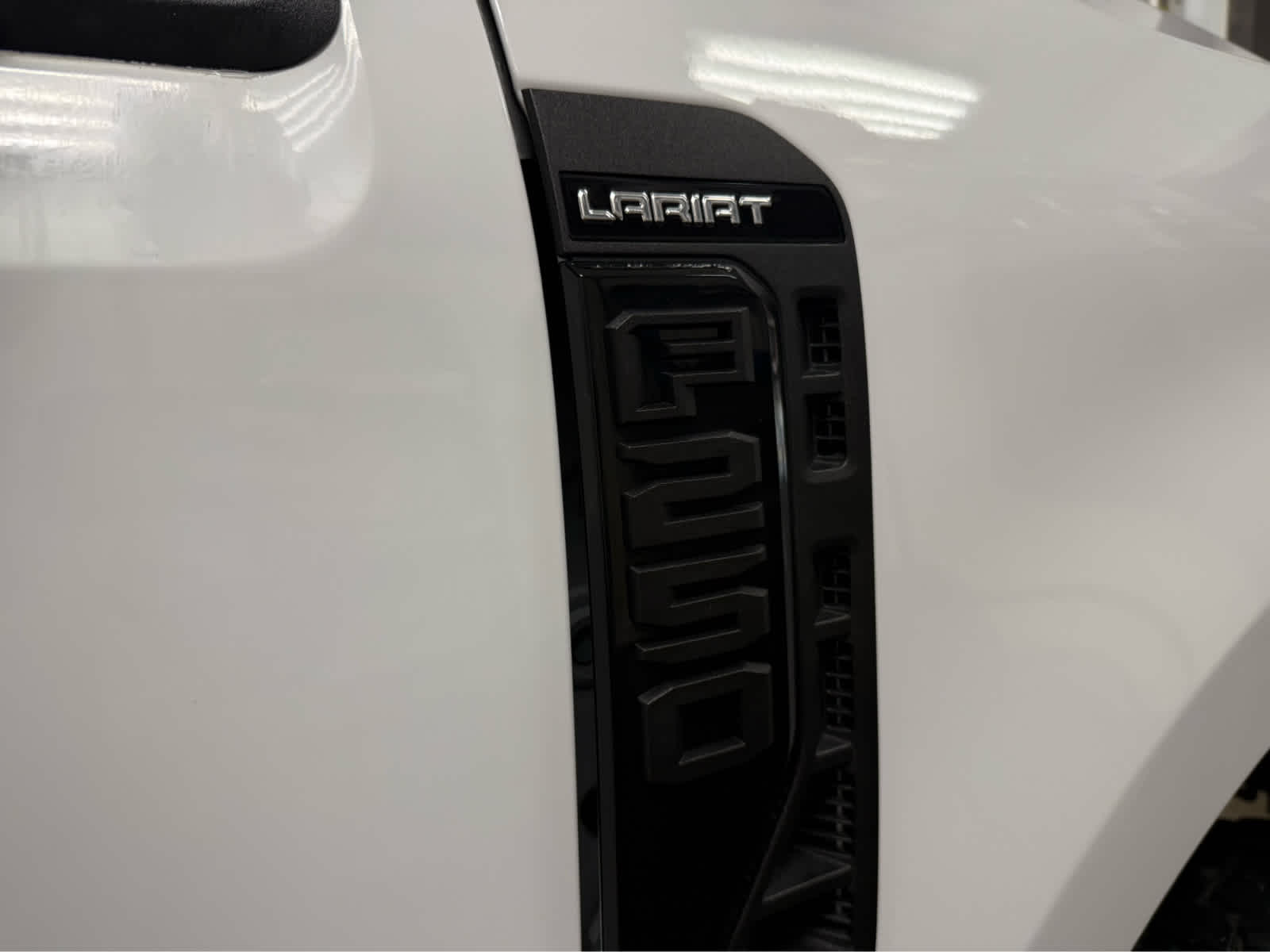 2024 Ford Super Duty F-250 Pickup LARIAT
