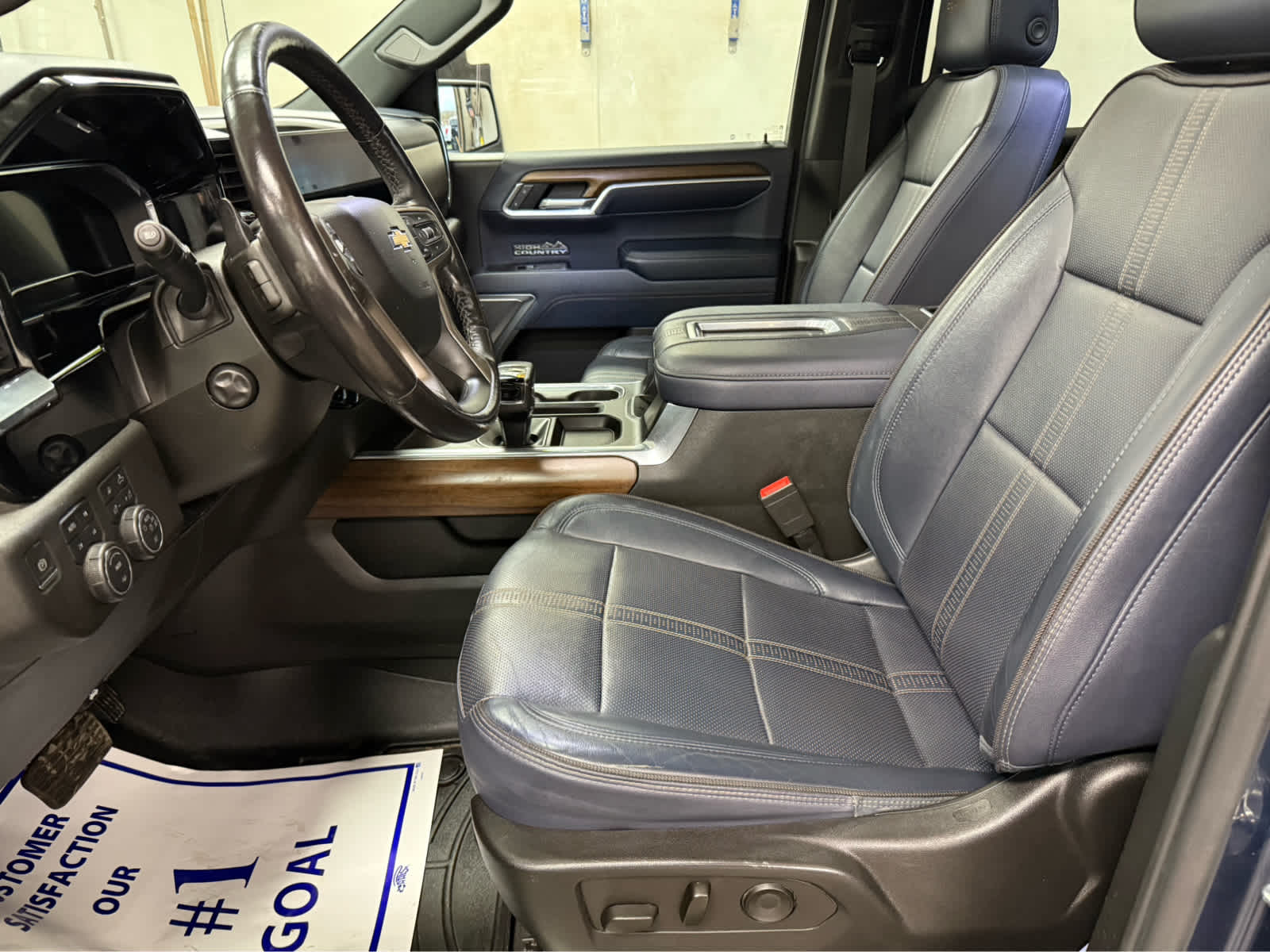 2022 Chevrolet Silverado 1500 High Country