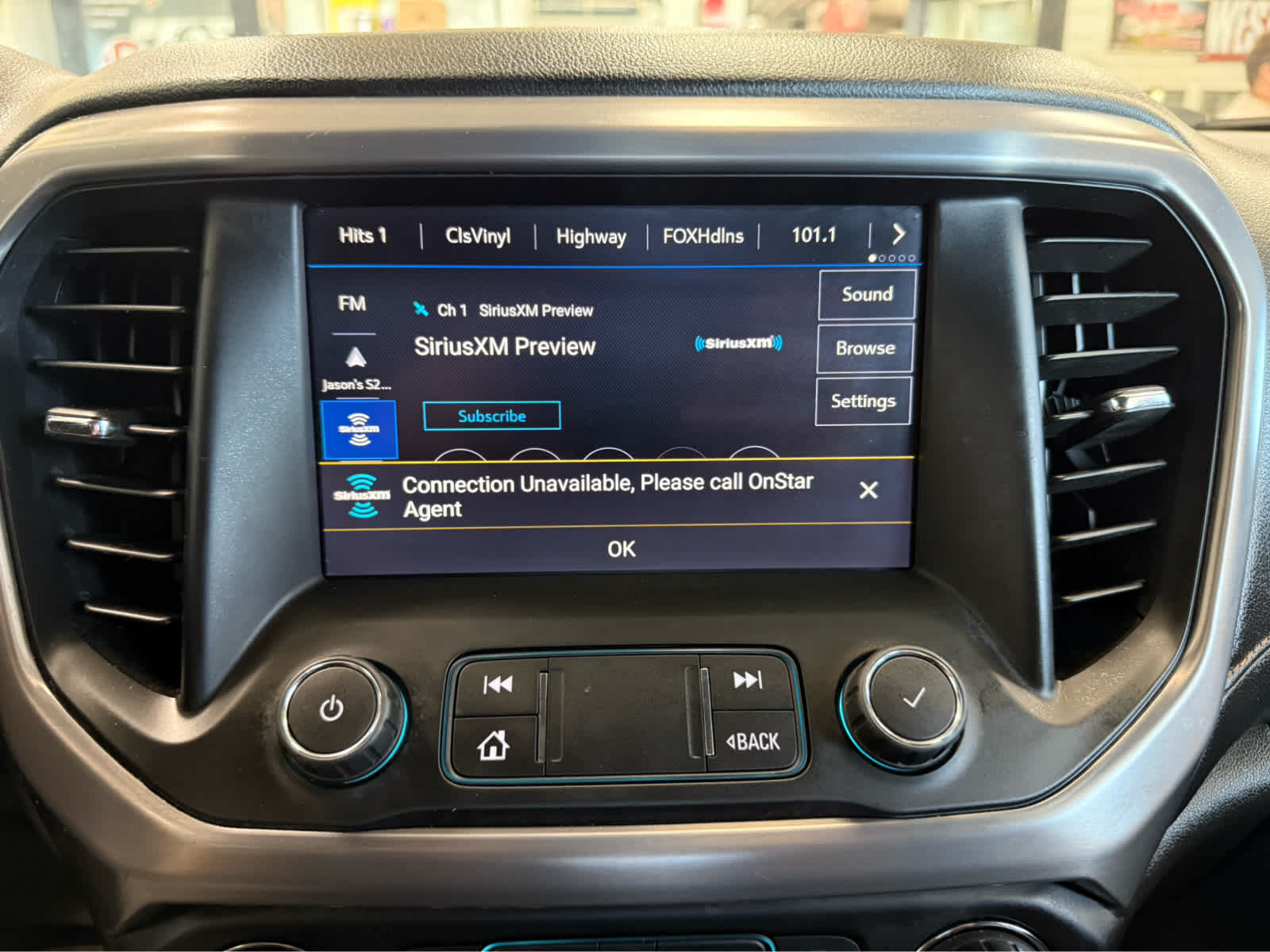 2021 GMC Acadia AT4