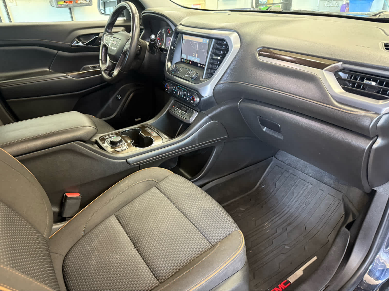 2021 GMC Acadia AT4