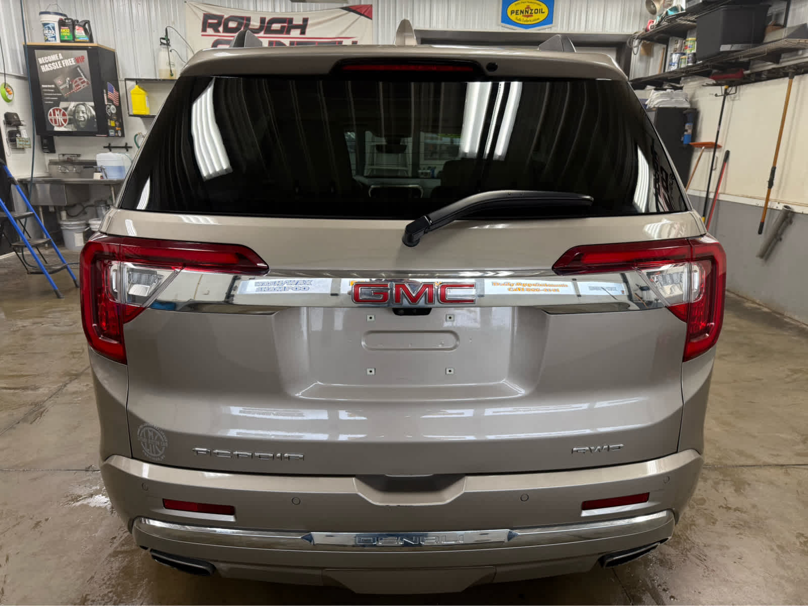 2023 GMC Acadia Denali