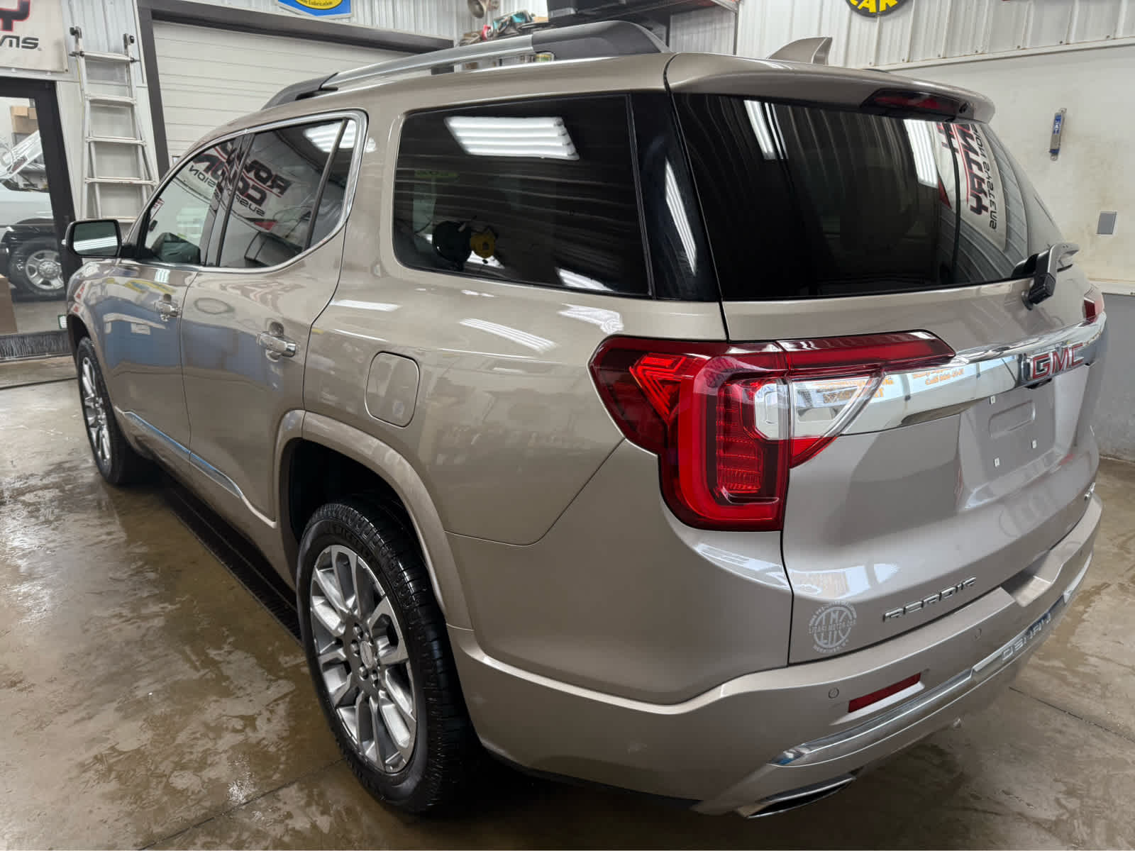 2023 GMC Acadia Denali