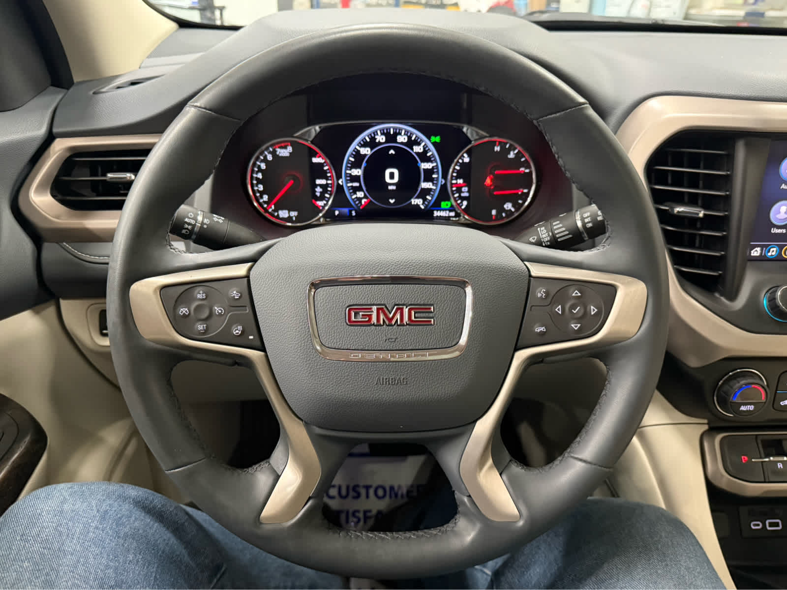 2023 GMC Acadia Denali