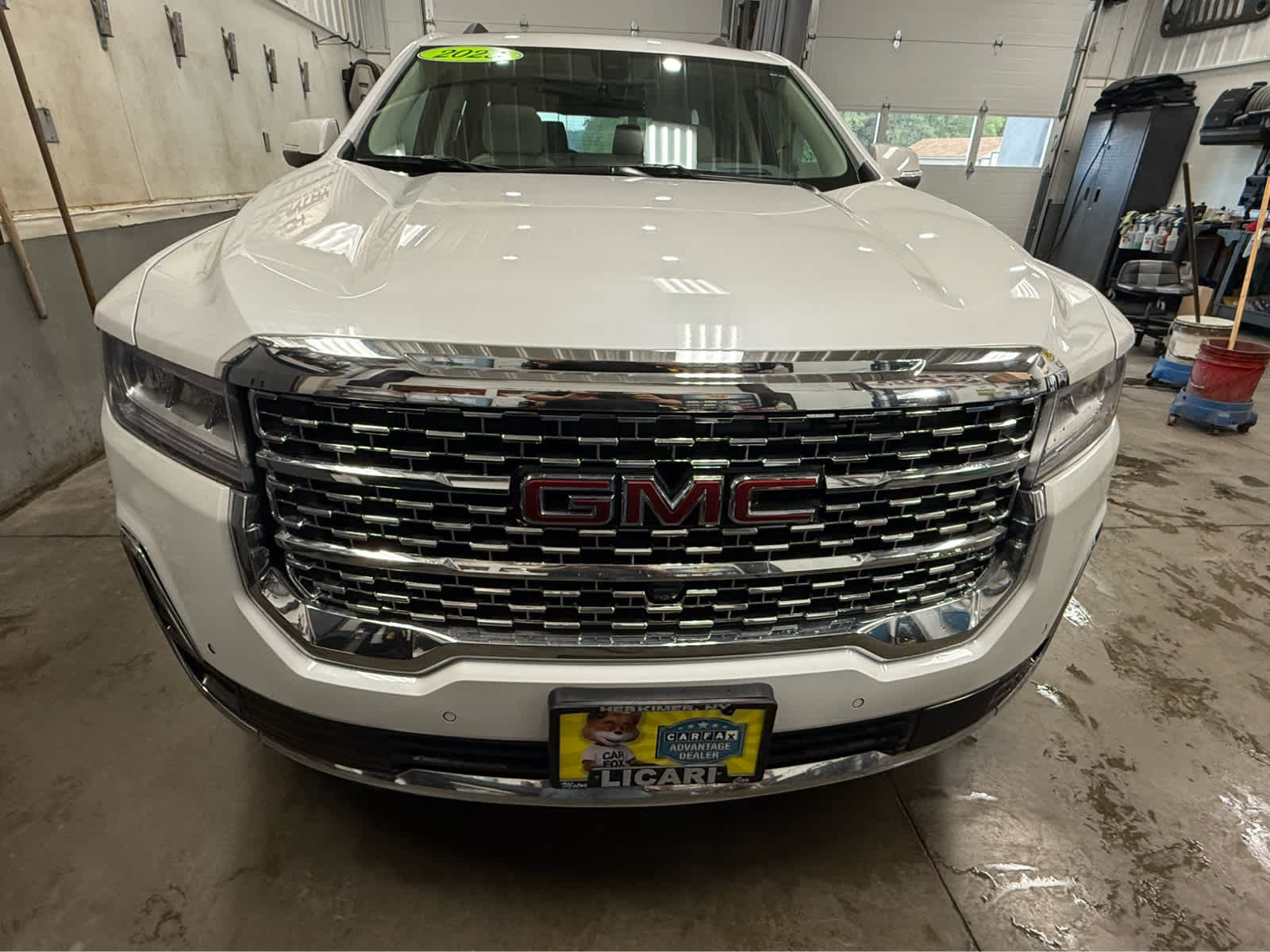2023 GMC Acadia Denali