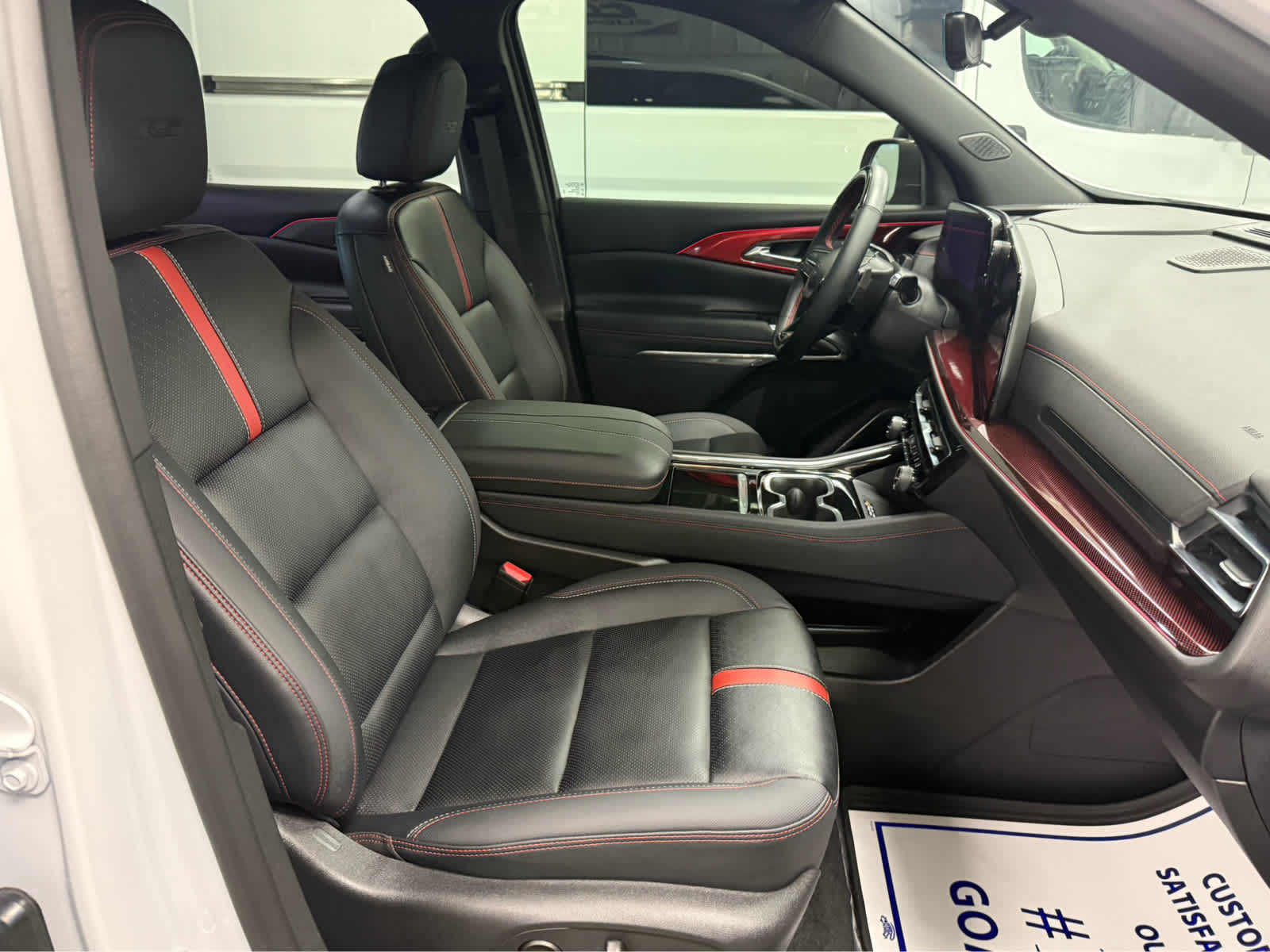 2024 Chevrolet Traverse AWD RS