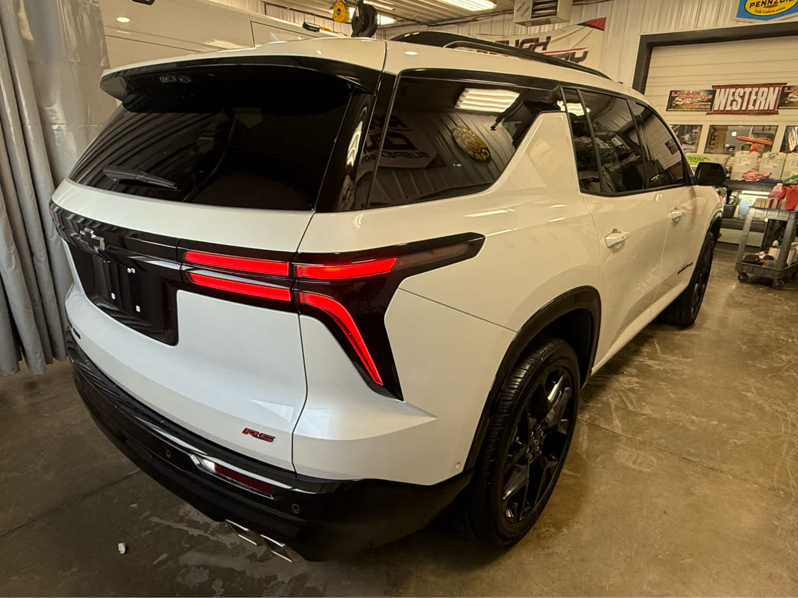 2024 Chevrolet Traverse AWD RS