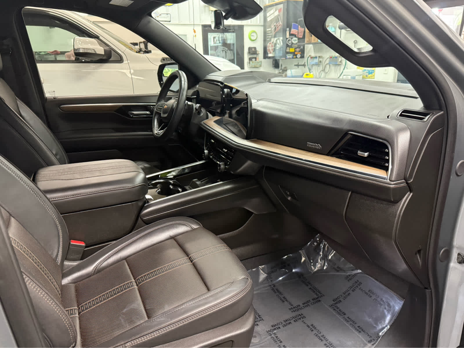 2025 Chevrolet Suburban High Country
