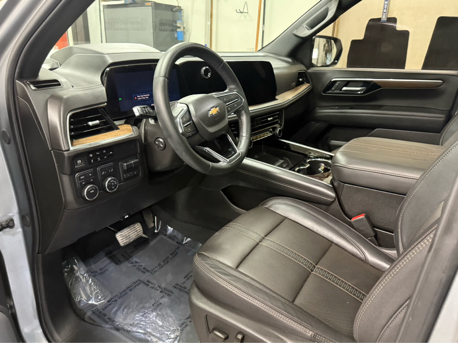 2025 Chevrolet Suburban High Country