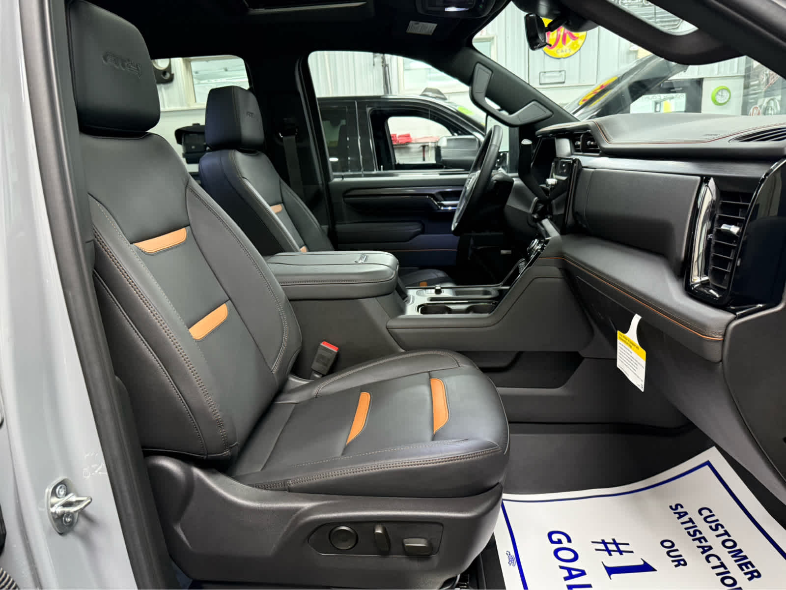 2024 GMC Sierra 2500HD AT4